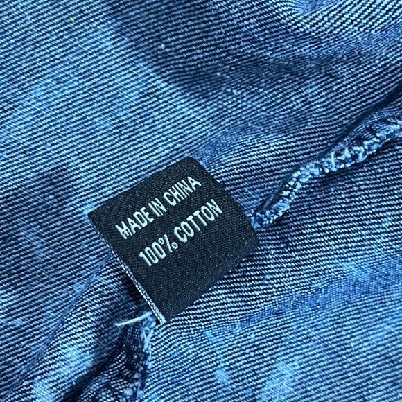 Thrill Jean Jacket Women XL Denim Fringe Distressed Crop Fringe I'm Hungry Skull - Picture 5 of 10